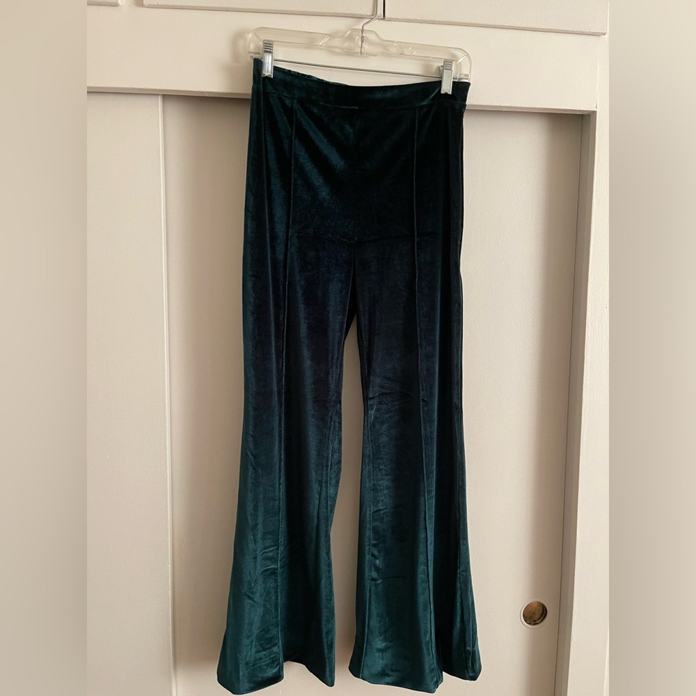 Velour fabric flare/wide leg pants women’s size L